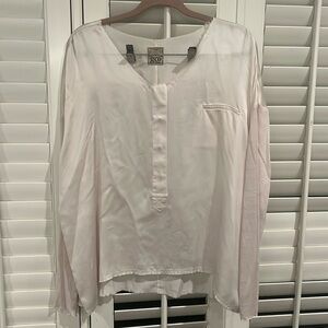 Go by Go Silk bone color long sleeve top